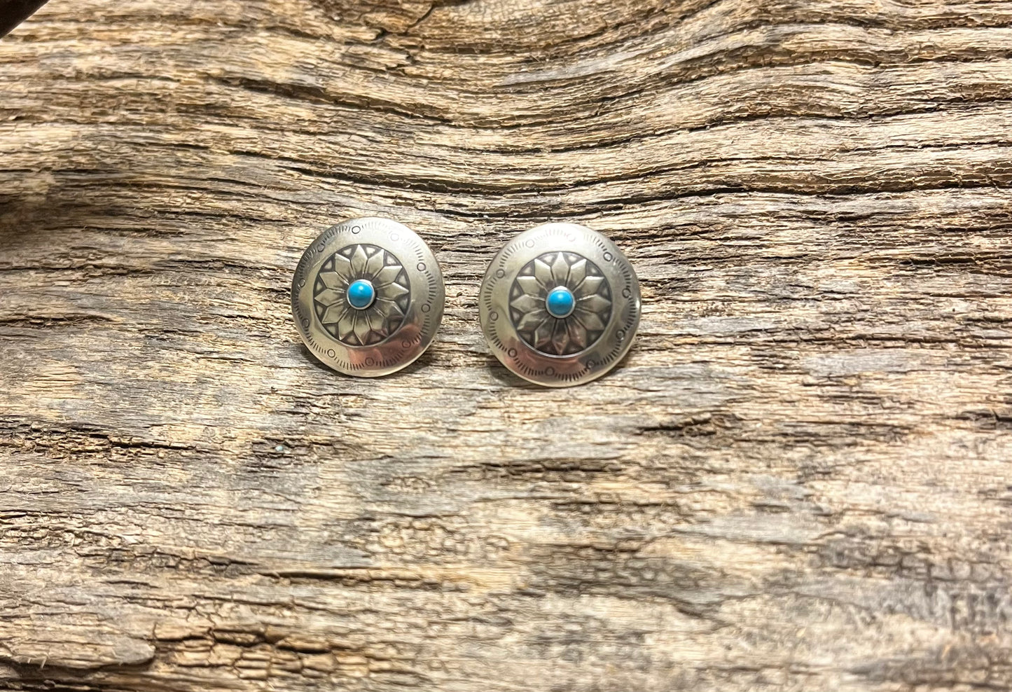 Traditional Concho Earrings With a Touch of Turquoise 🩵