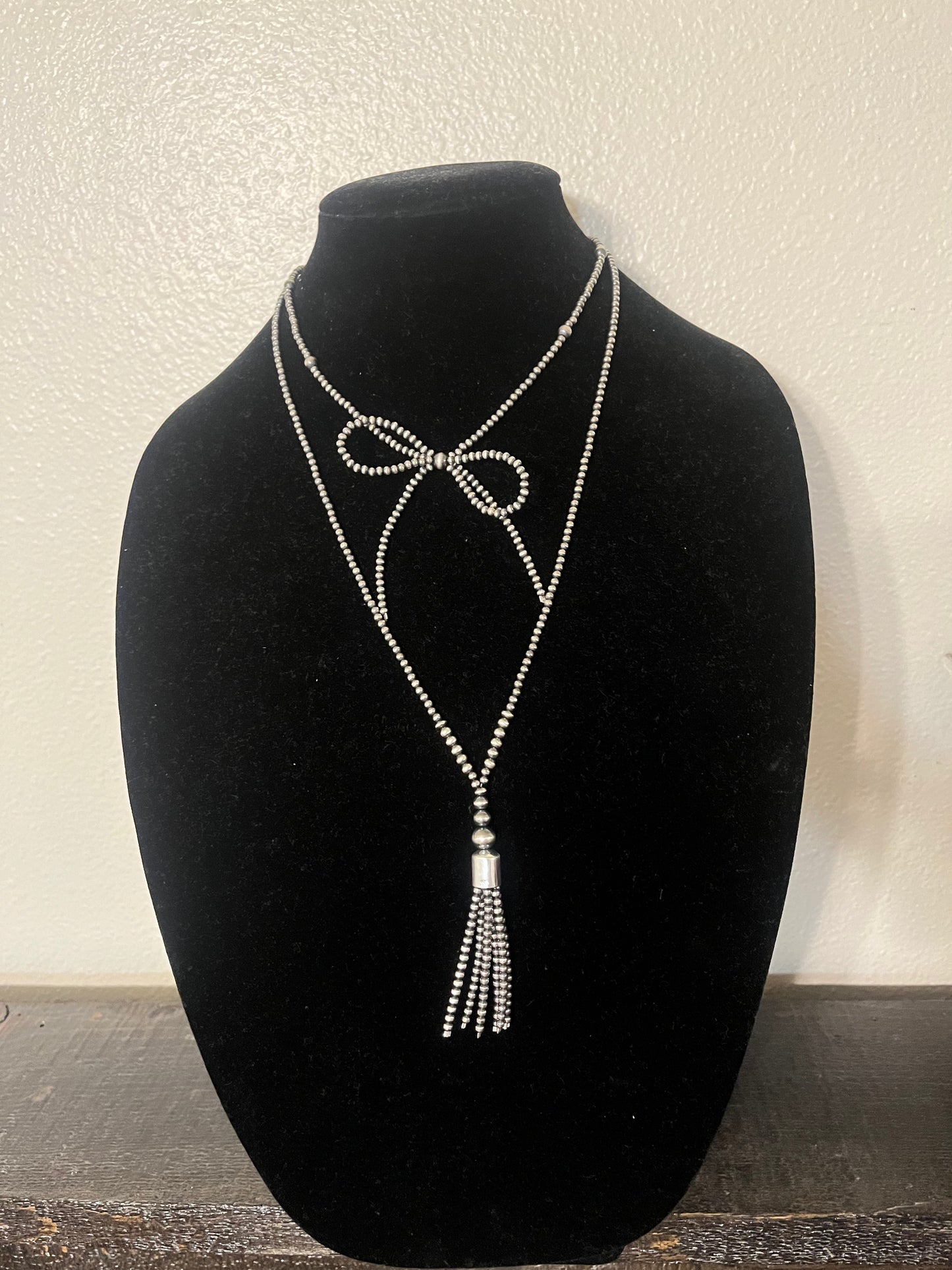 Bow Pearl Necklace