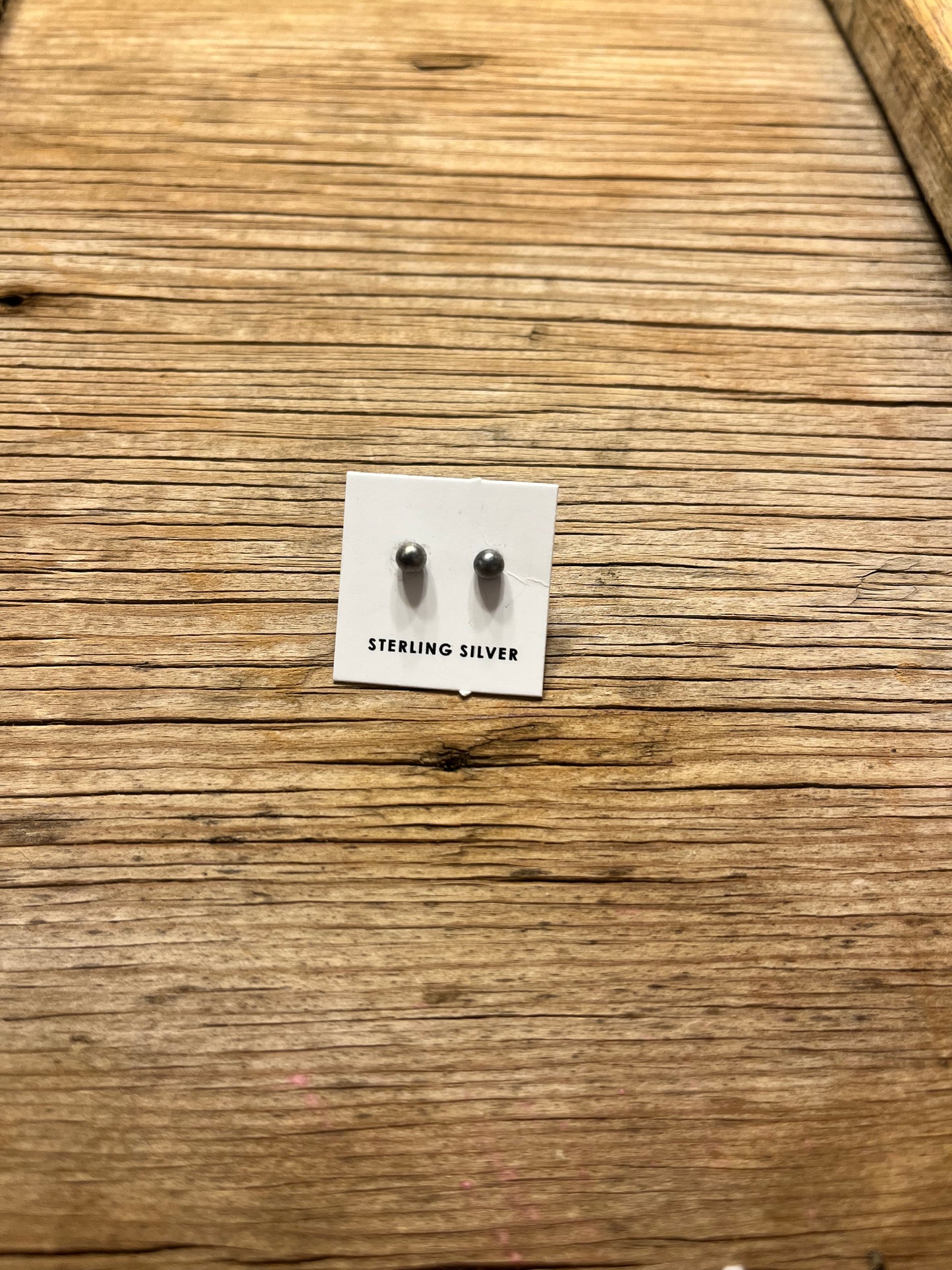 Navajo Pearl Stud Earring