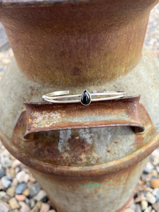 Onyx Teardrop Cuff