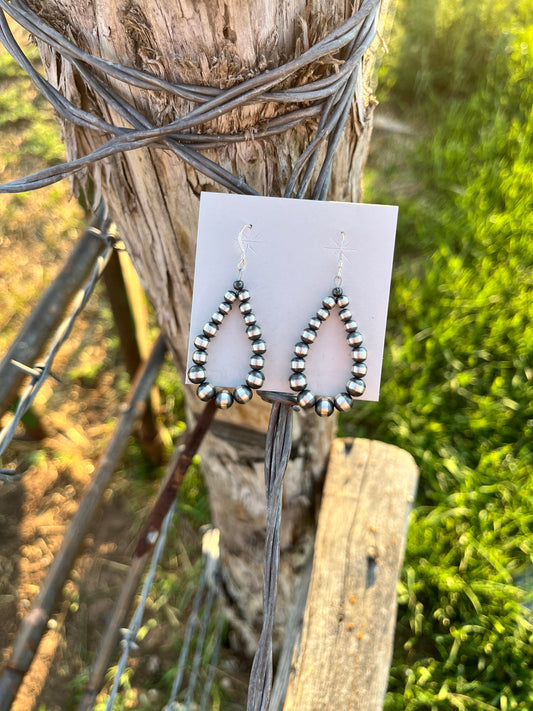 Navajo Pearl Graduated Teardrop Earrings