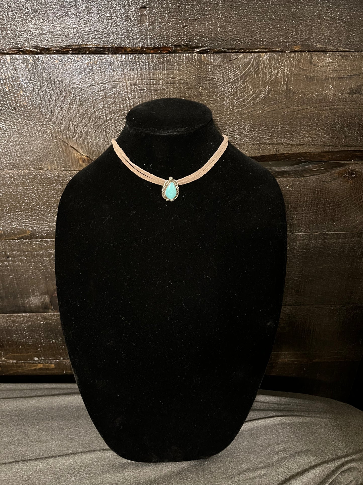 Choker Pendant